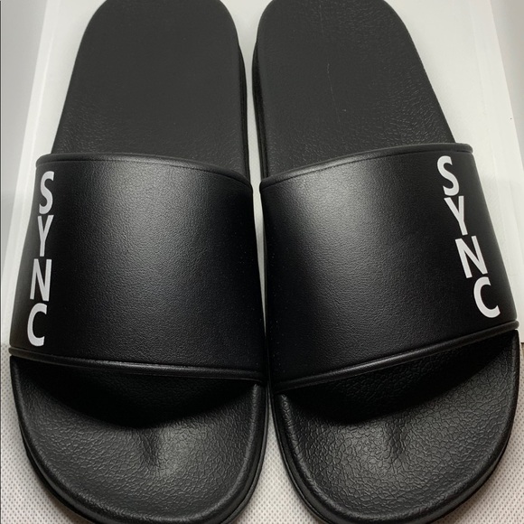 Slides/Sandals - Picture 3 of 3